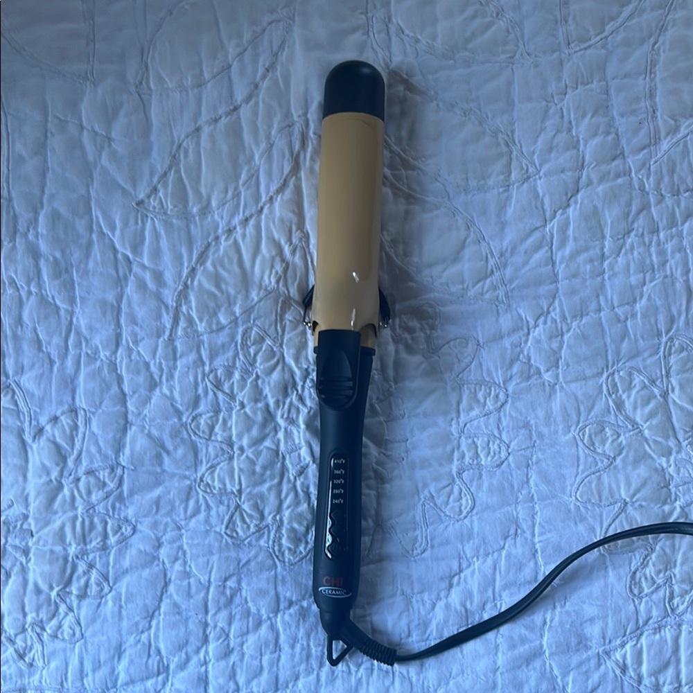 Chi 1.5 inch barrel curling iron